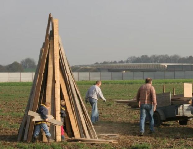 Feuerholz sammeln 1